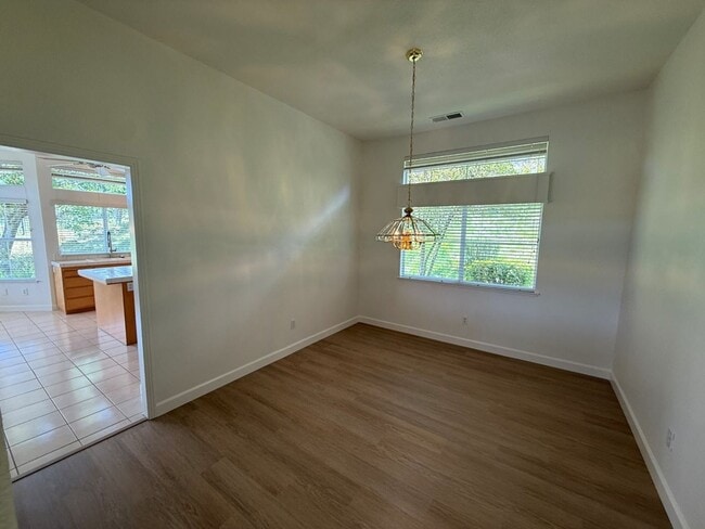 Building Photo - Gated Unique Remodeled 3 Bedroom w/ Golf Course Views in Rancho Solano