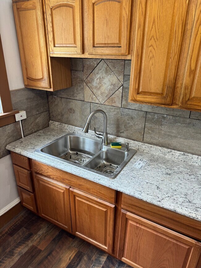 Building Photo - 1415 Beech St