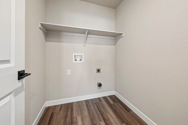 Building Photo - 11197 House Finch Ln