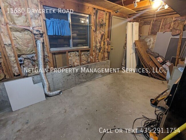 Building Photo - 11680 E Dry Creek Rd