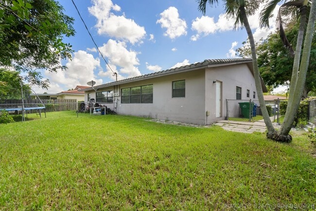 Building Photo - 4108 NW 79th Ave