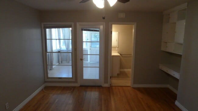Building Photo - Old Towne Orange, Hardwood floors, Single Story House 3BR 2BA  2 car garage