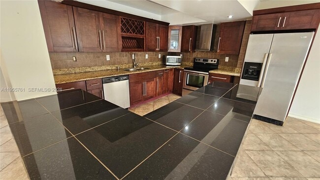 Building Photo - 20814 San Simeon Way