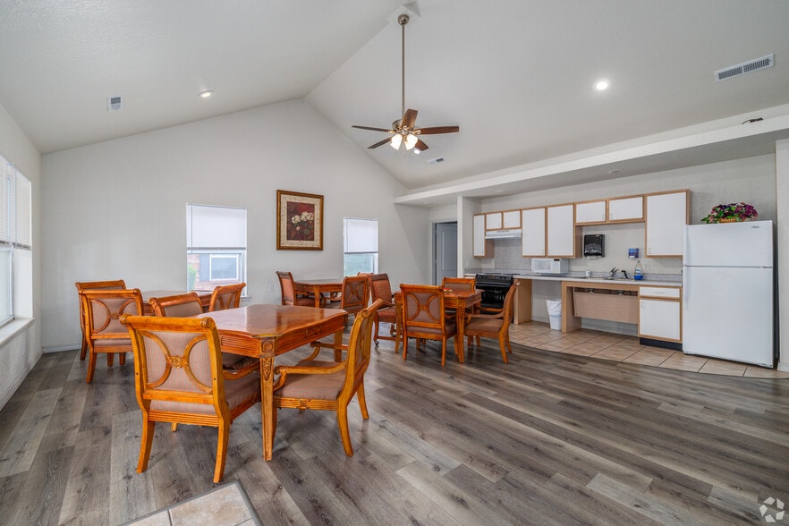 Building Photo - Monett Meadows (Sunset Villa Apartments)