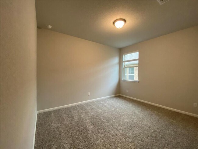 Building Photo - 1513 Whippletree Trl
