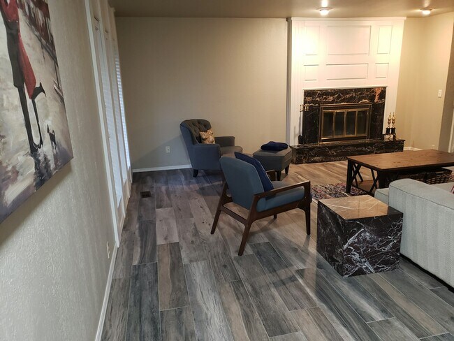 Building Photo - 1508 Glenbrook Dr