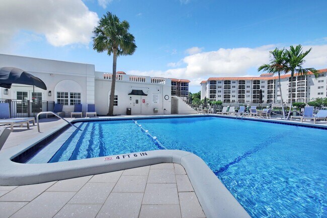 Building Photo - 2871 N Ocean Blvd