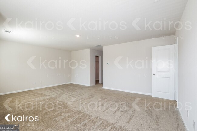 Building Photo - 4000 Bridgewood Wy