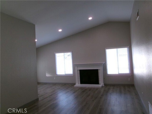 Building Photo - 11131 Davenport Pl