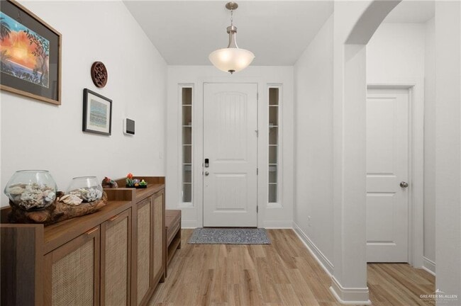 Building Photo - 27 Aqualina Wy