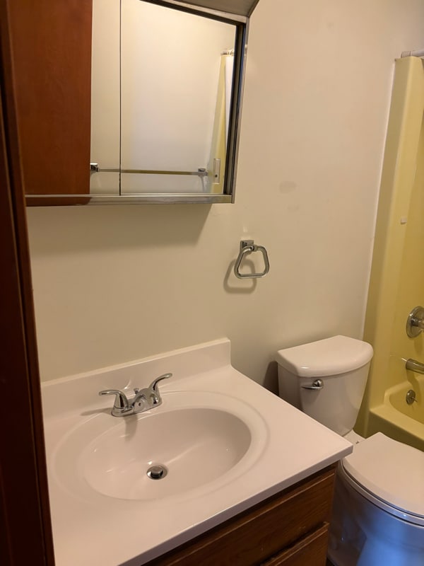 Building Photo - 1234 W Governor St