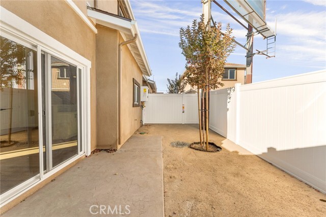 Building Photo - 904 S Hert St