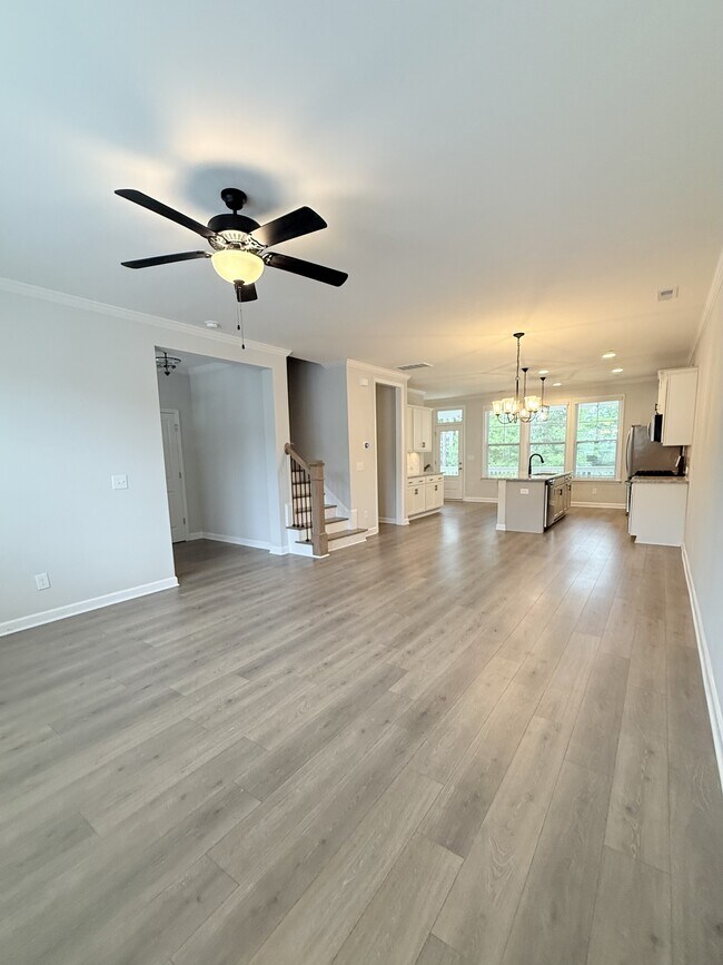 Building Photo - 704 Carraway Garden Dr