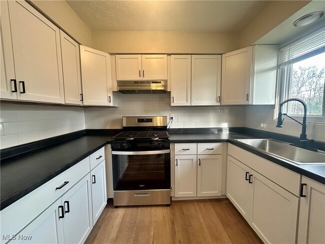 Building Photo - 4165 Vira Rd
