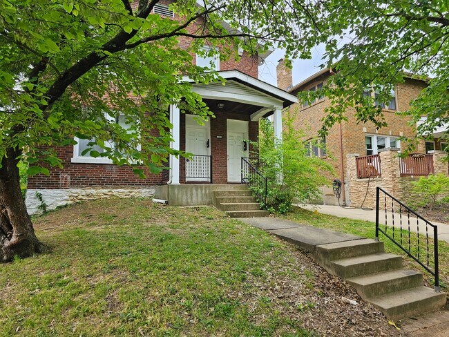 Building Photo - 7204 Tulane Ave