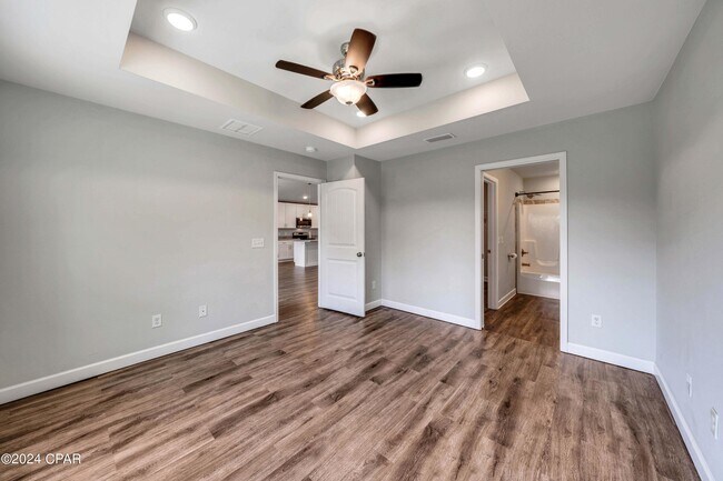 Building Photo - 205 Woodlawn Ct