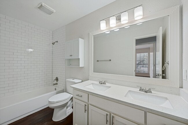 Building Photo - 117 Peachtree Ct