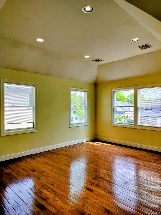 Building Photo - 53 Juniper Rd