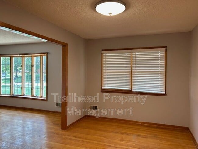 Building Photo - 1706 NE 77th St