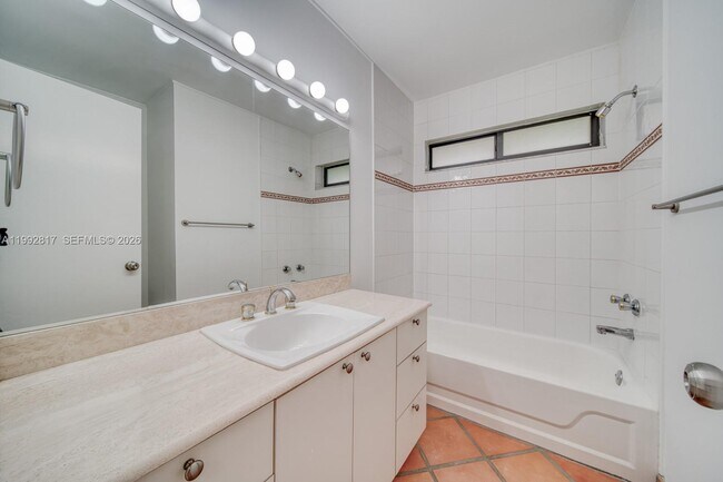 Building Photo - 7320 SW 100th Ct