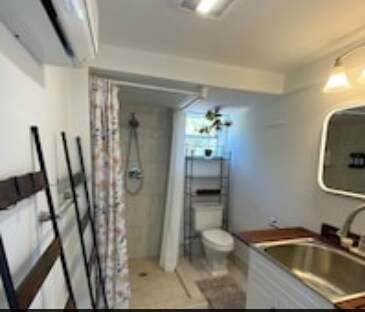 2x1 easy oversized bathroom - 2440 Manasota Beach Rd