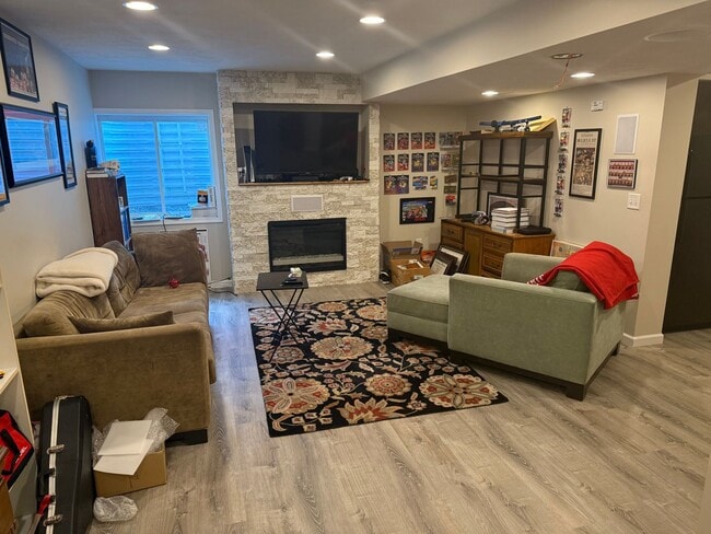 Building Photo - Beautiful 4-bedroom house in Baldwinsville