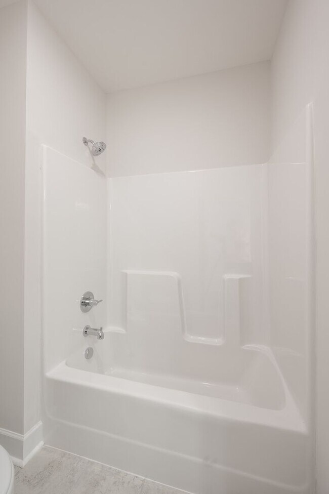 Building Photo - 2022-BUILT BURKITT COMMONS CONDO WALKABLE ...