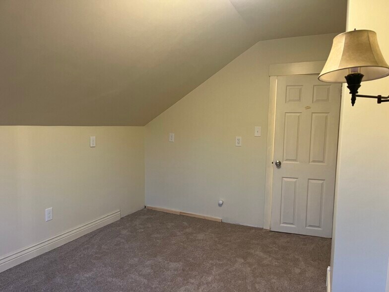 Building Photo - 711 Union St