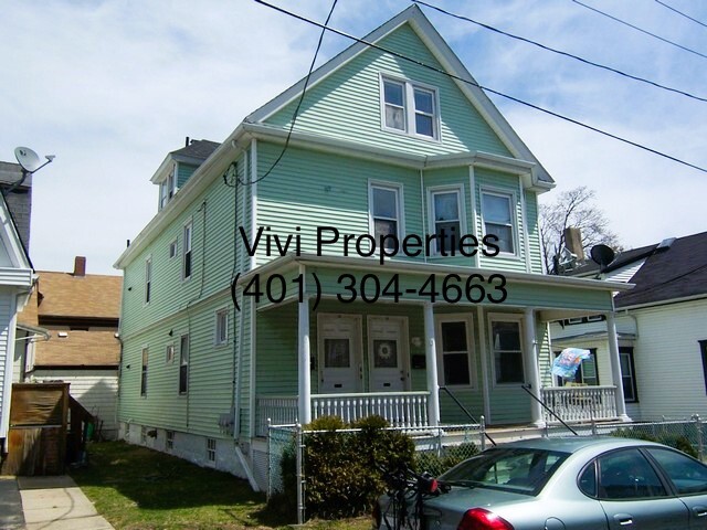Building Photo - 10 Green St