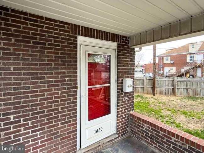 Building Photo - 1620 Randolph St