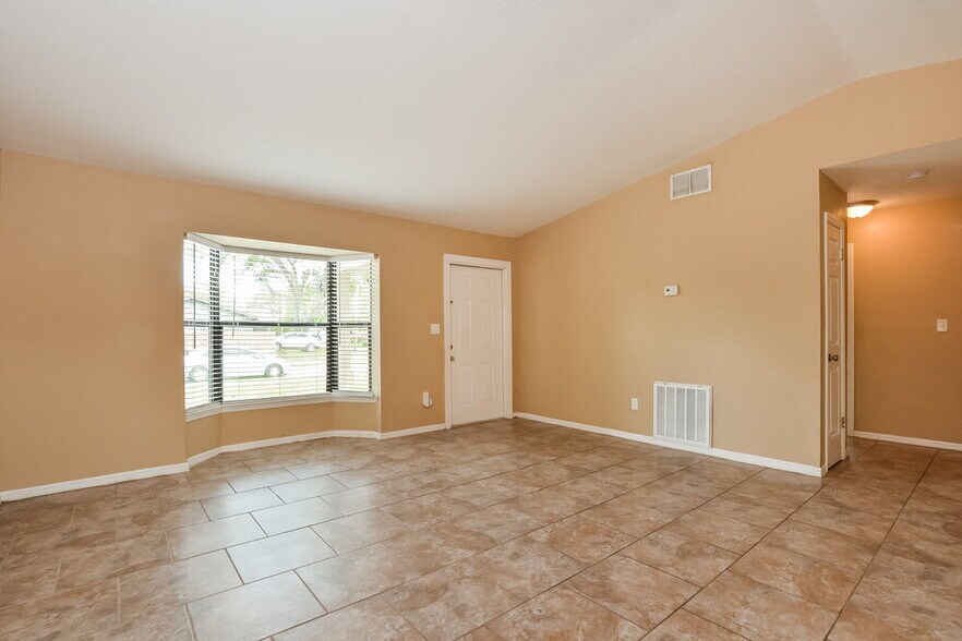 Building Photo - 3645 E Powder Horn Rd