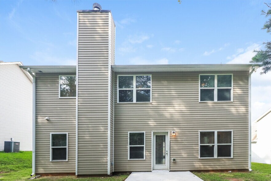 Building Photo - 580 Fieldcrest Dr