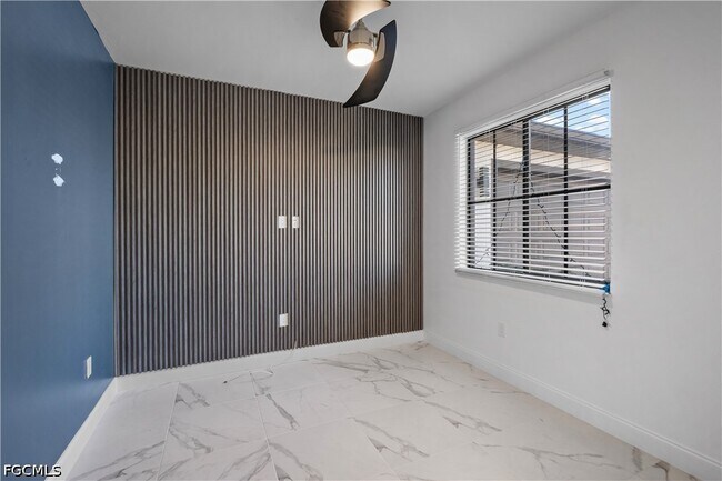 Building Photo - 24 Crestwood Cir S