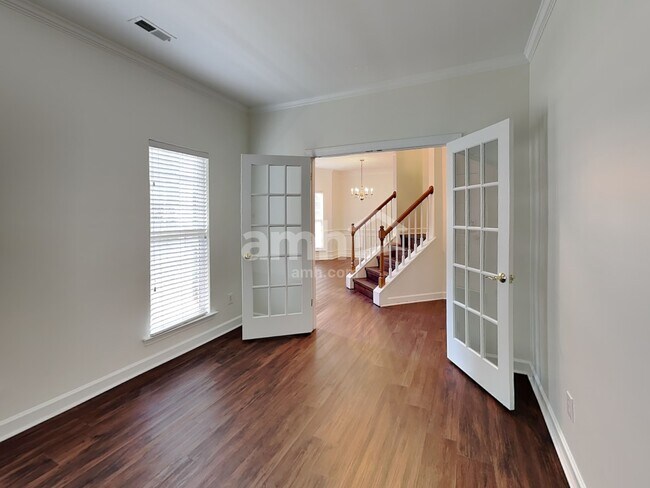 Building Photo - 512 Grantham Ln