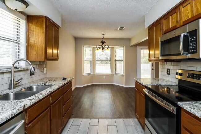 Building Photo - 721 Owens Dr