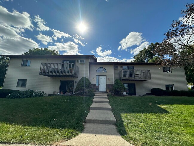 Primary Photo - 312 S Main St