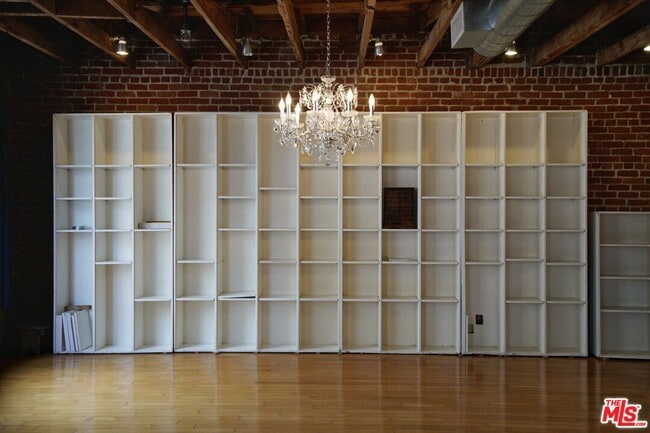 Building Photo - 500 Molino St