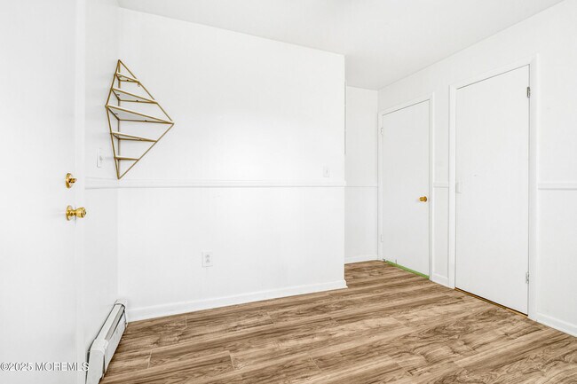 Building Photo - 488 Monmouth Rd