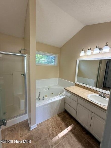 Building Photo - 711 Barney Fones Dr