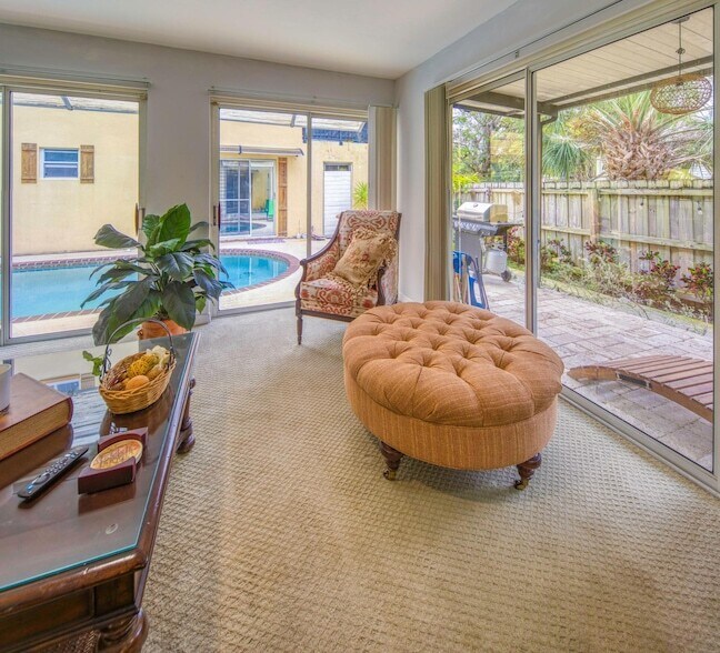 Building Photo - 216 S Ocean Blvd