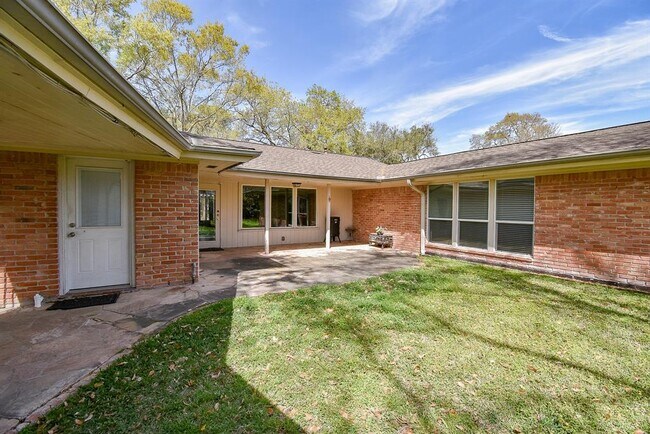 Building Photo - 5531 Yarwell Dr