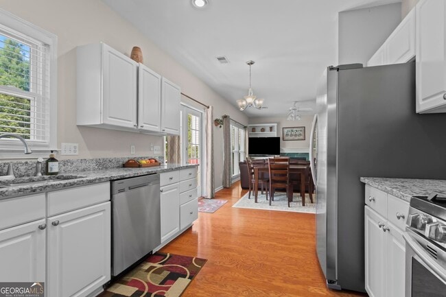 Building Photo - 304 Fairbrook Cir