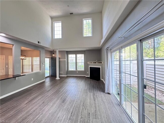 Building Photo - 114 Ellis Dr
