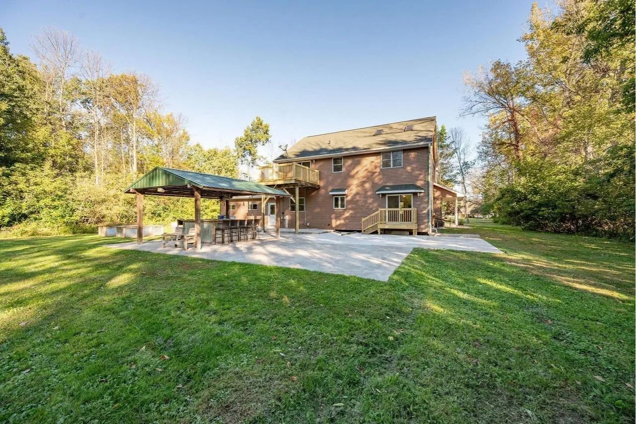 Building Photo - 969 Riverside Dr