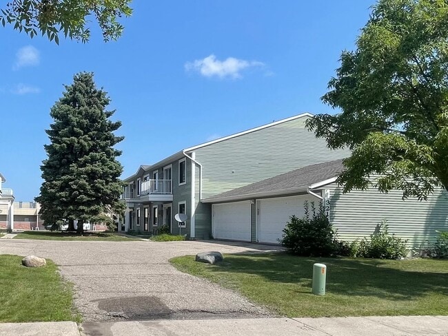 Primary Photo - NEWLY UPDATED - 2 bdrm/2 bath FOR RENT