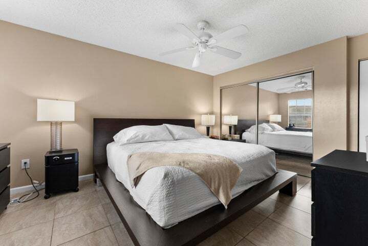 Building Photo - 1365 Crystal Way