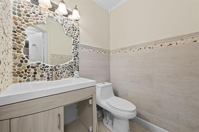 Building Photo - 4902 NW 82nd Ave