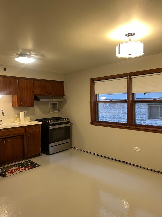 Building Photo - 2631 N 74th Ave