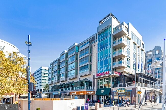 Building Photo - 147 Waterfront St