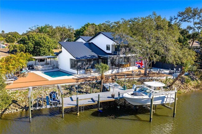 Building Photo - 2500 Monterey St